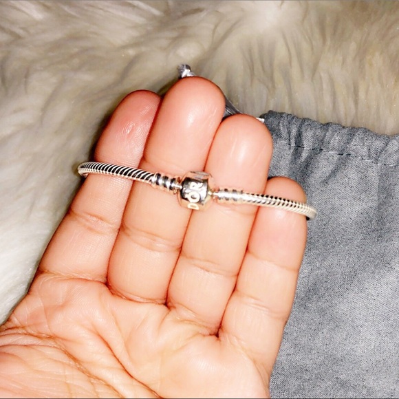 PANDORA Snake Chain Barrel Clasp Bracelet - Picture 3 of 6